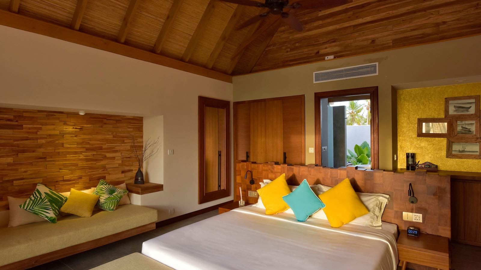 rooms-beach-villa-sunrise