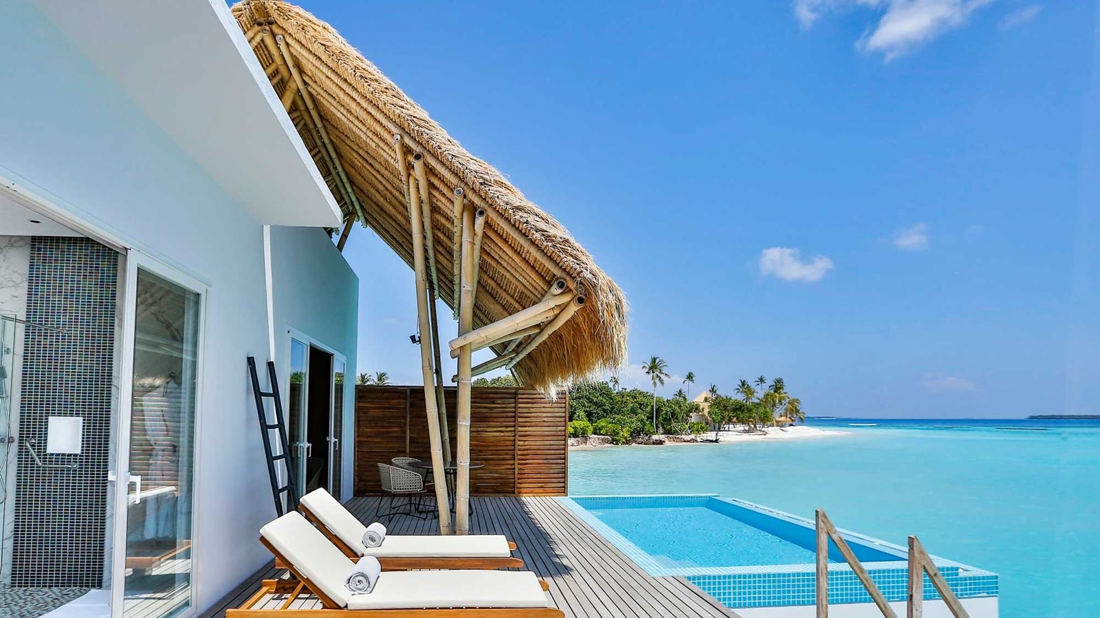 rooms-water-villa-with-pool