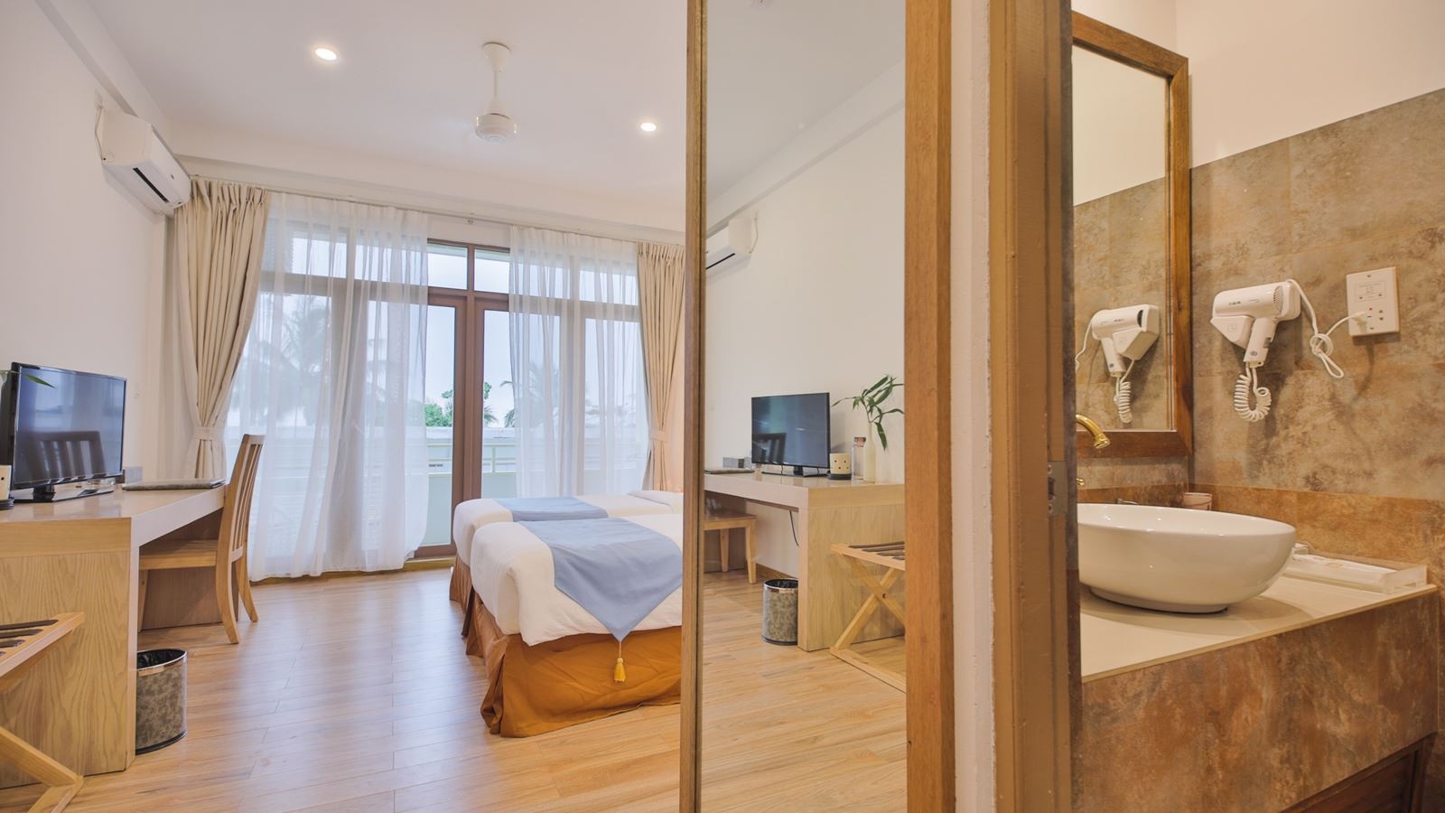 rooms-super-deluxe-room