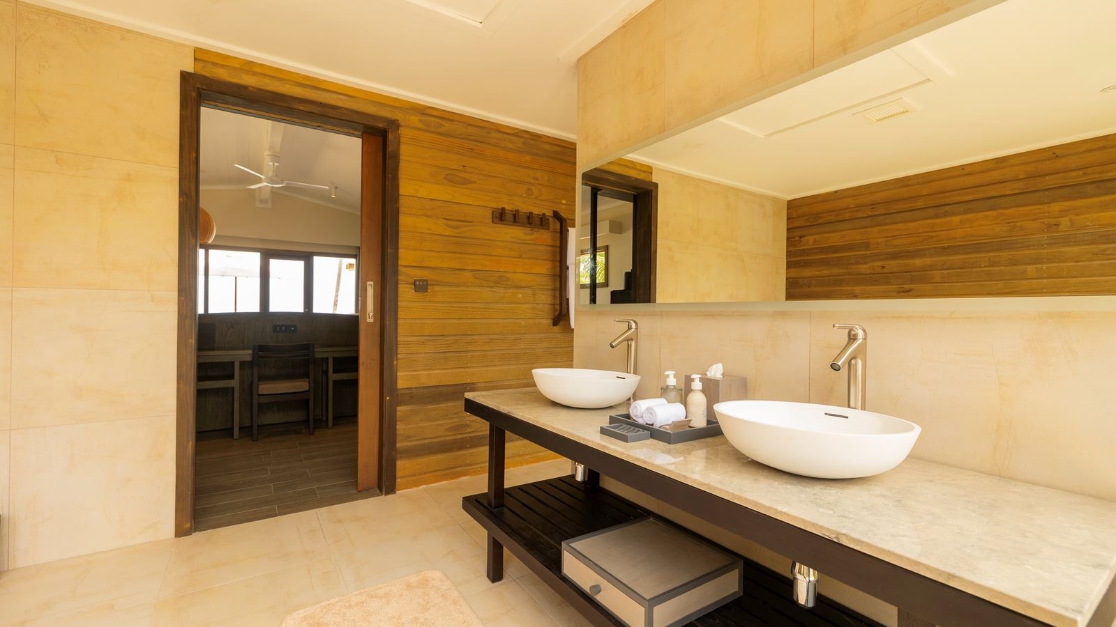 rooms-sunrise-beach-villa