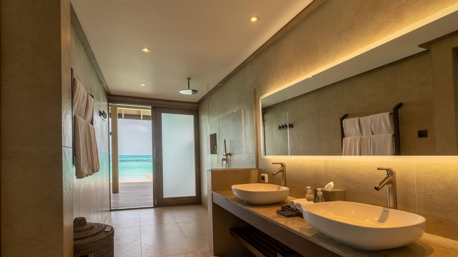 rooms-ocean-pool-villa