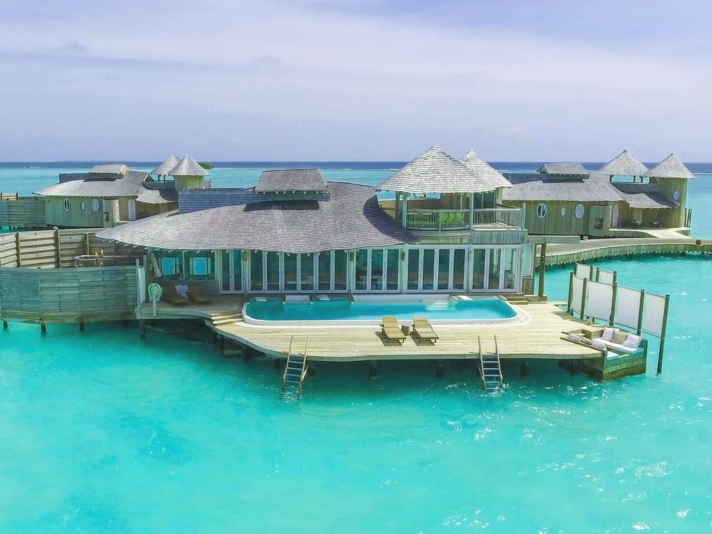 rooms-1-bedroom-water-retreat