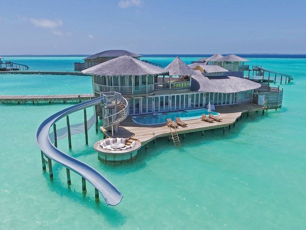 rooms-2-bedroom-water-retreat-with-slide