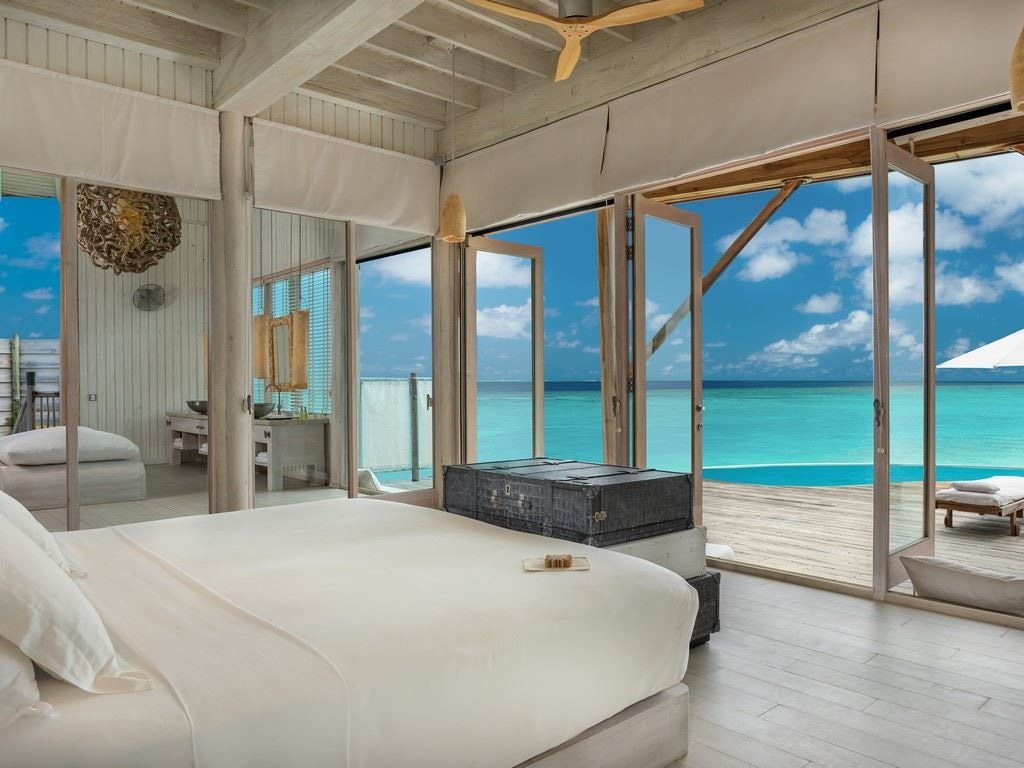 rooms-4-bedroom-water-retreat-with-slide