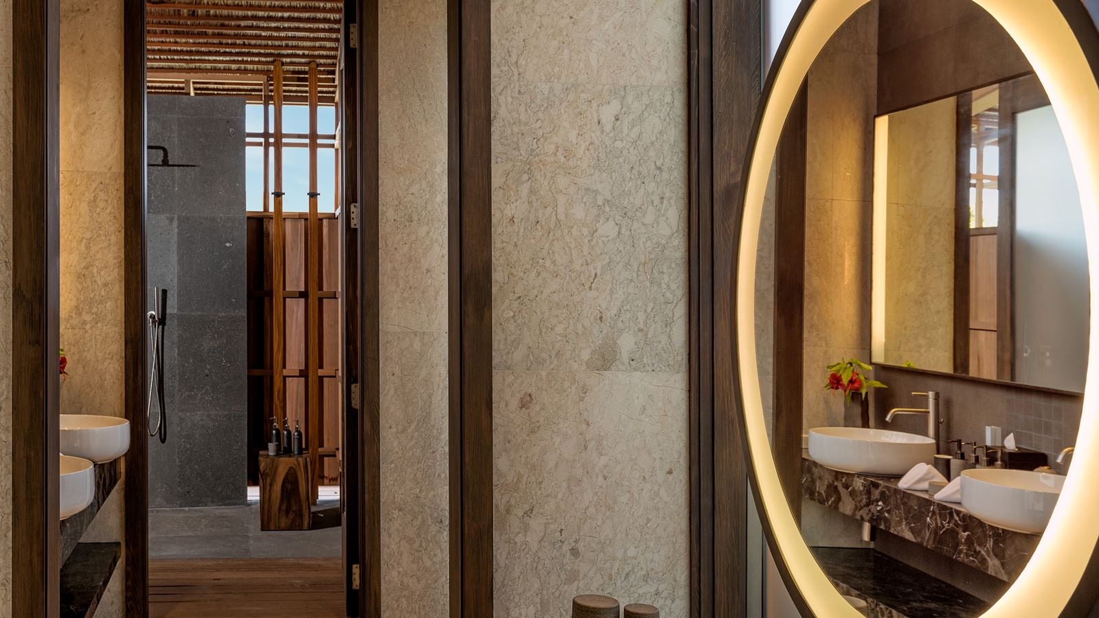 rooms-ocean-pool-residence-single-bedroom