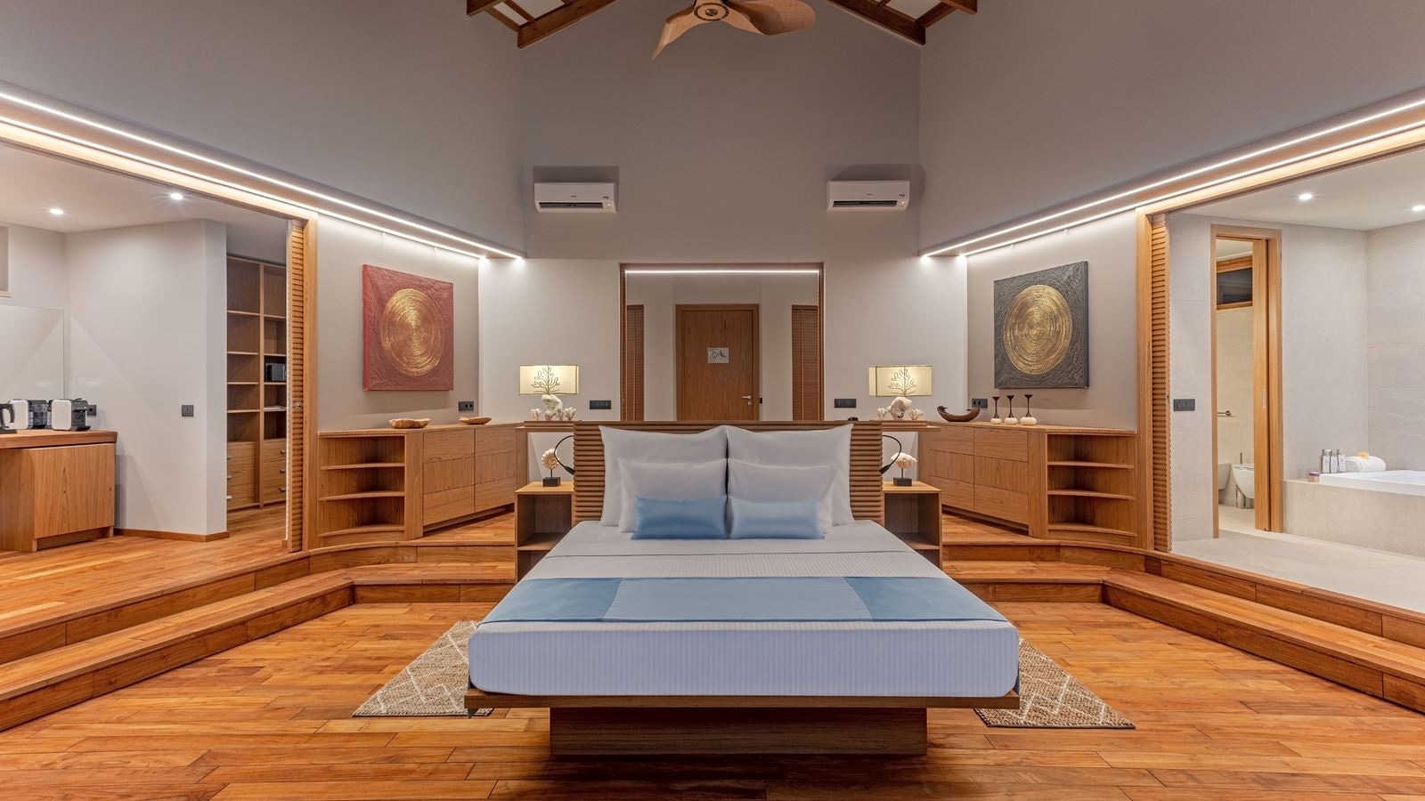 rooms-water-suite-with-pool