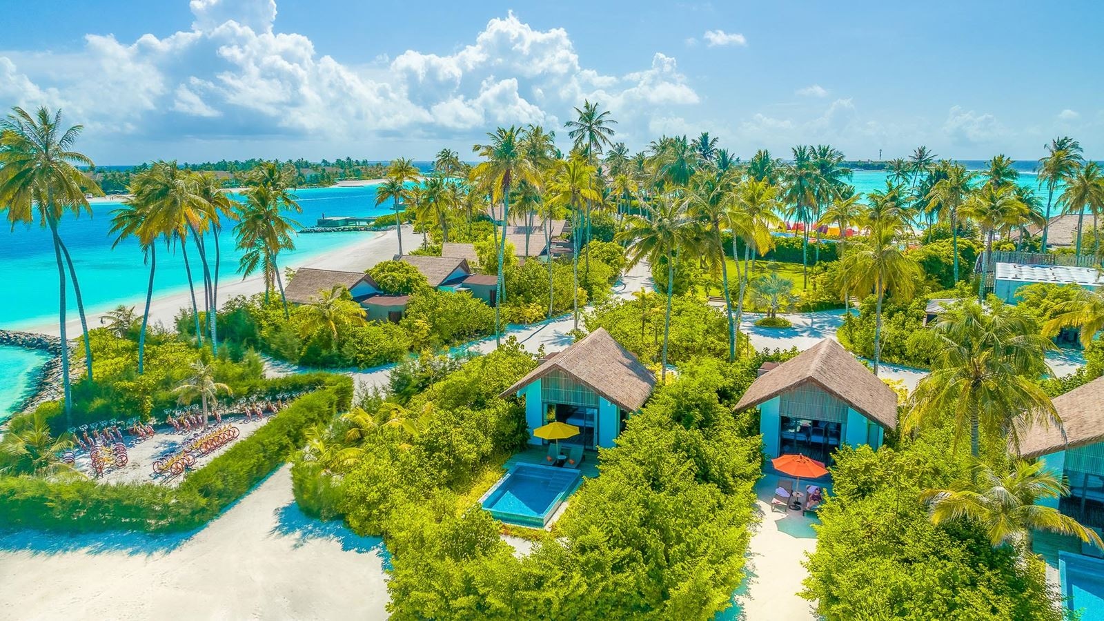 rooms-gold-beach-pool-villaking