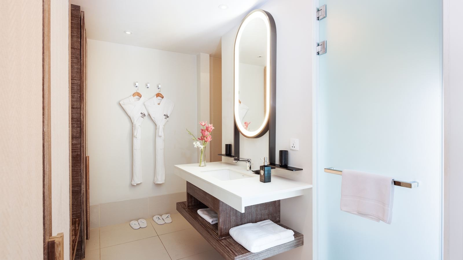 rooms-silver-beach-studio--twin