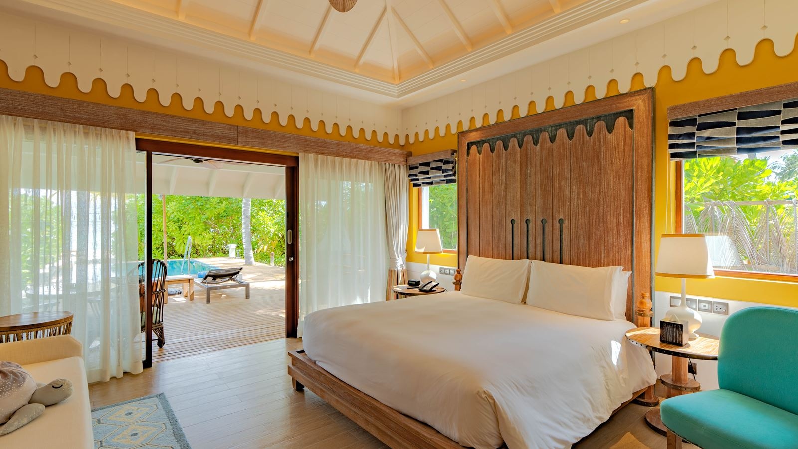 rooms-two-bedroom-family-beach-villa-with-pool