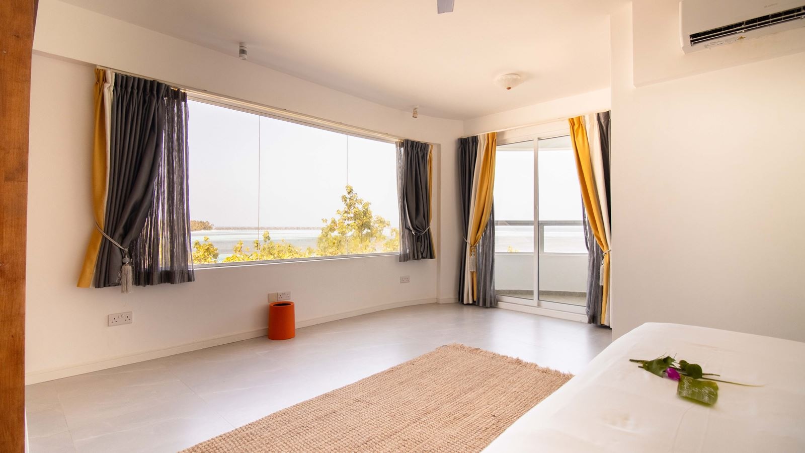 rooms-deluxe-plus-panaromic-seaview