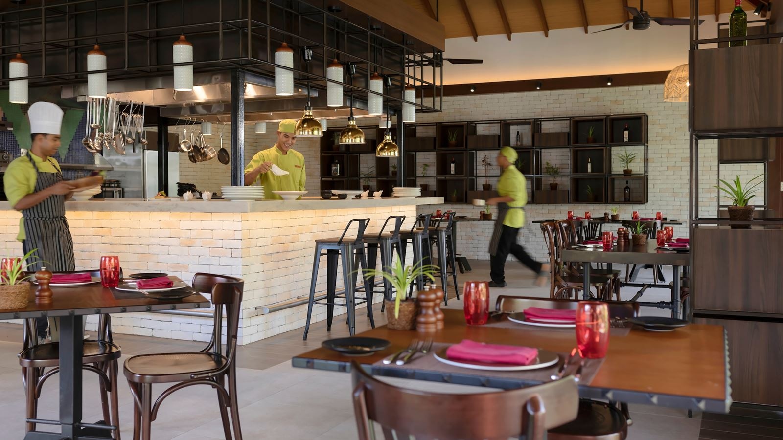 restaurants-phat-chameleon