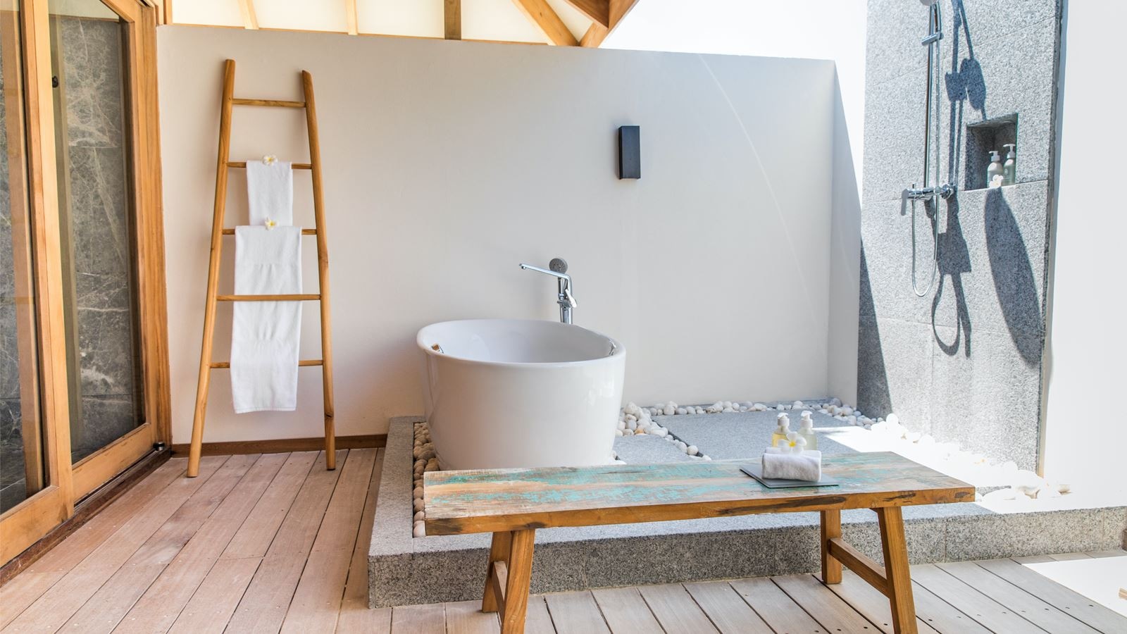 rooms-ocean-pool-villa