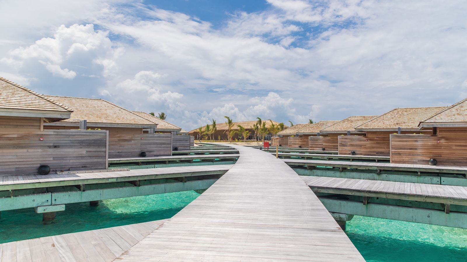 rooms-lagoon-pool-villa