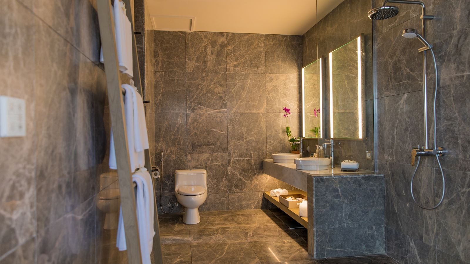 rooms-beach-pool-villa