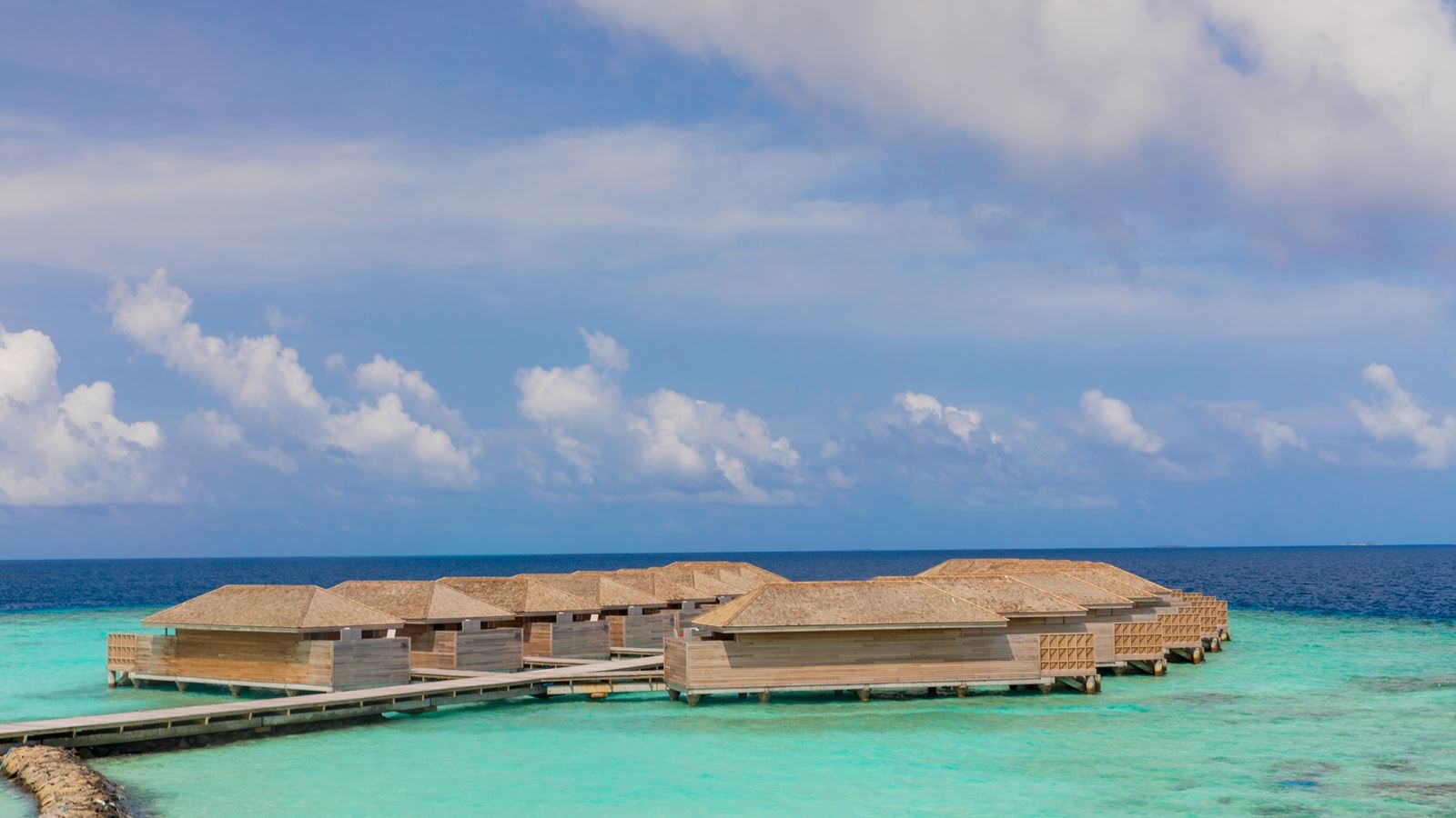 rooms-ocean-pool-villa