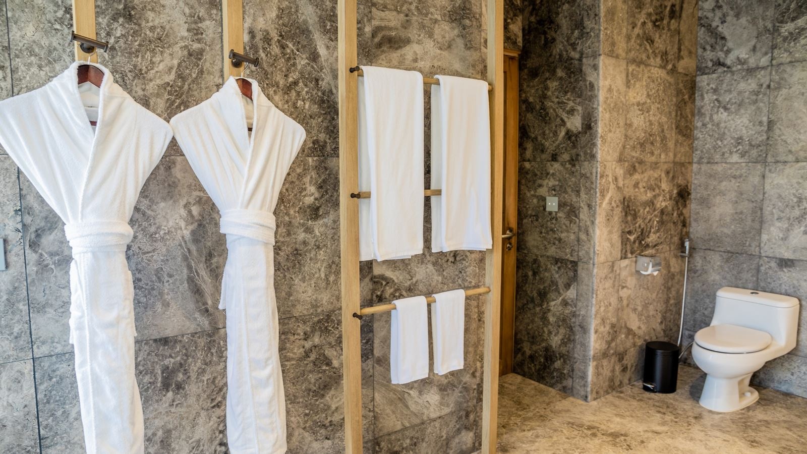 rooms-beach-pool-villa