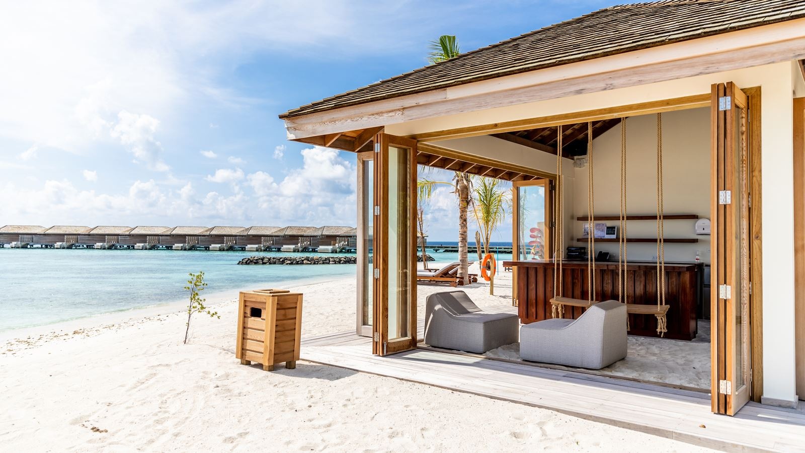 restaurants-beach-hut
