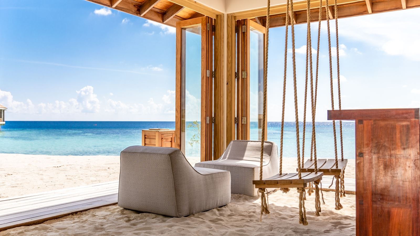 restaurants-beach-hut