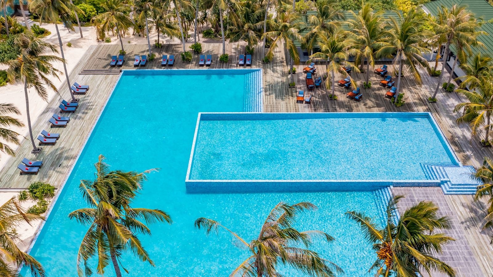 bars-together-main-bar-with-pool