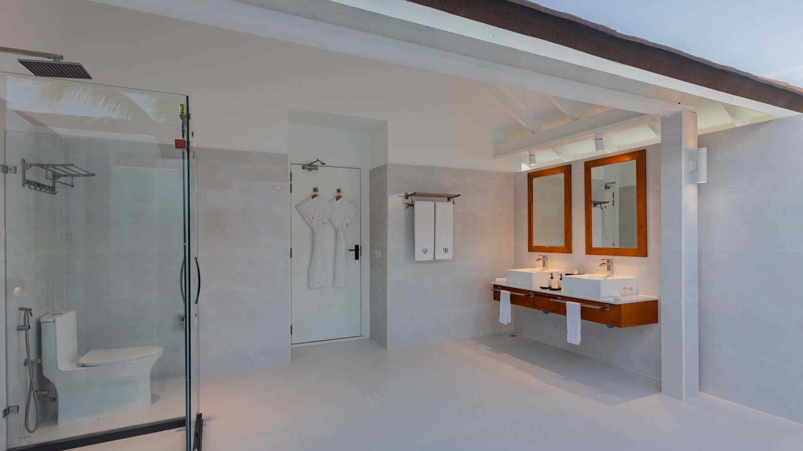 rooms-2-bedroom-family-beach-villa