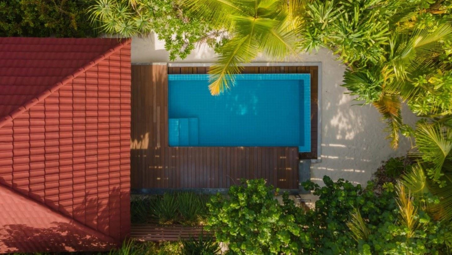 rooms-pool-beach-villa