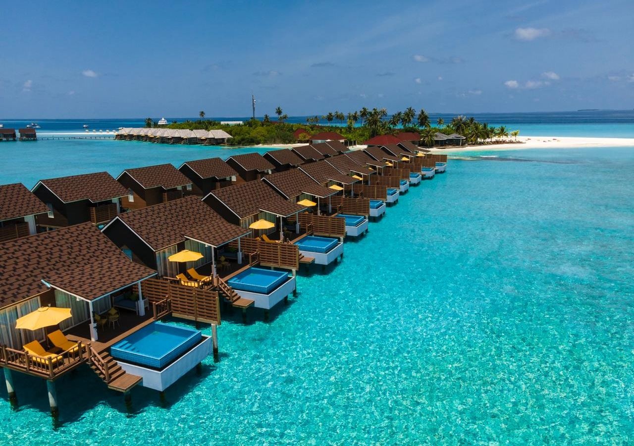 rooms-sunrise-pool-water-villa