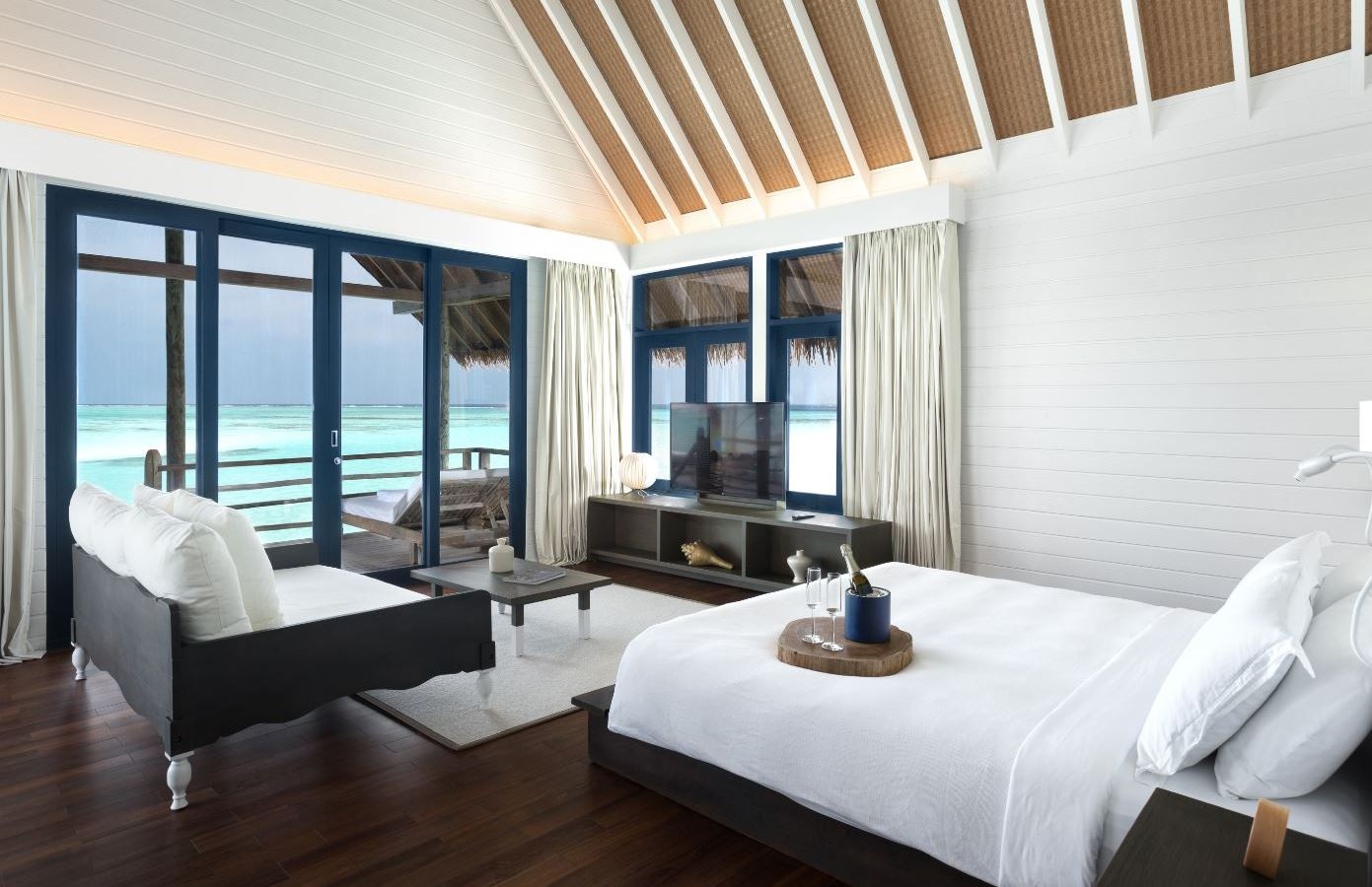 rooms-cocoa-water-villa