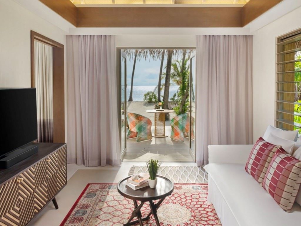 rooms-family-beach-pool-villa