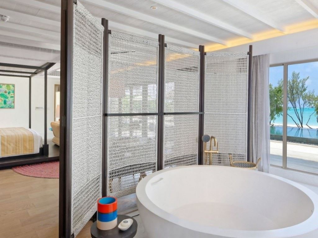 rooms-two-bedroom-beachfront-pool-residence