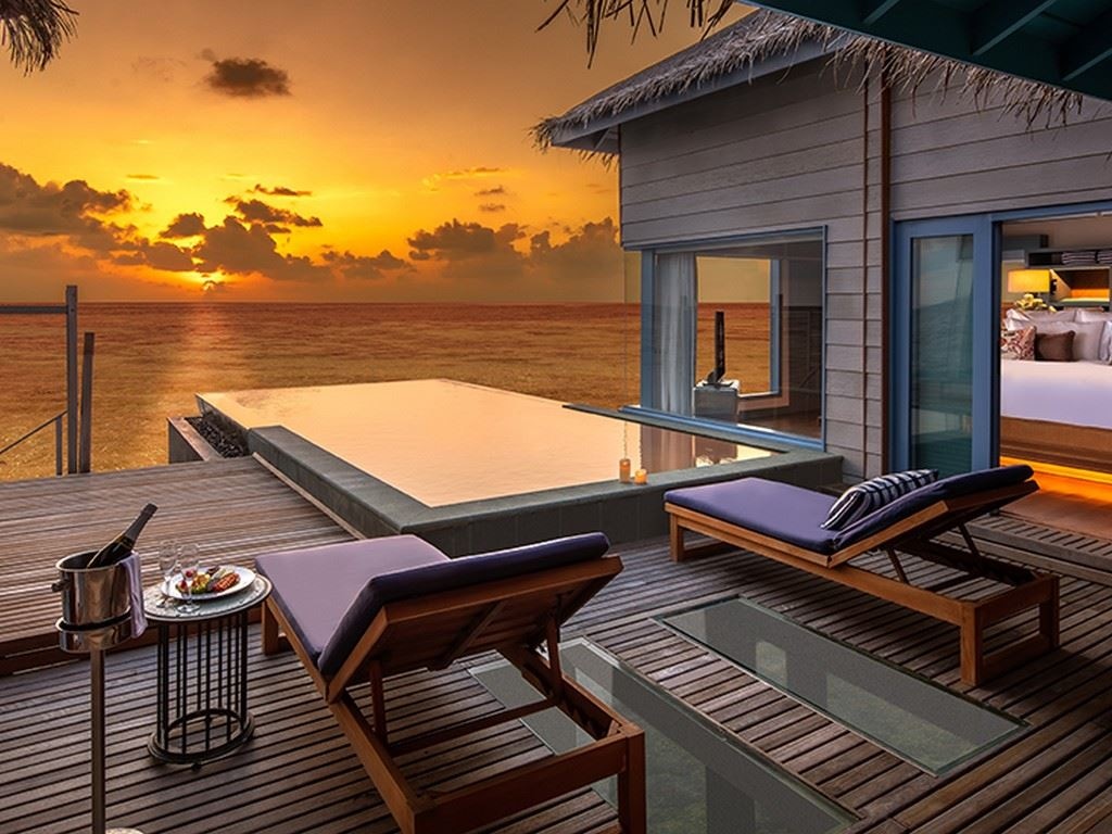 rooms-sunset-overwater-residence