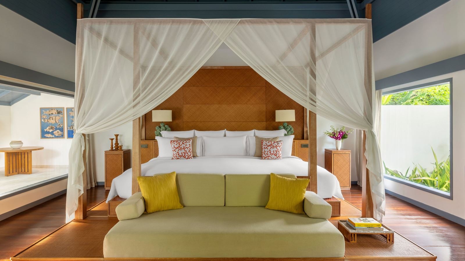 rooms-family-oceanfront-beach-pool-villa--2br