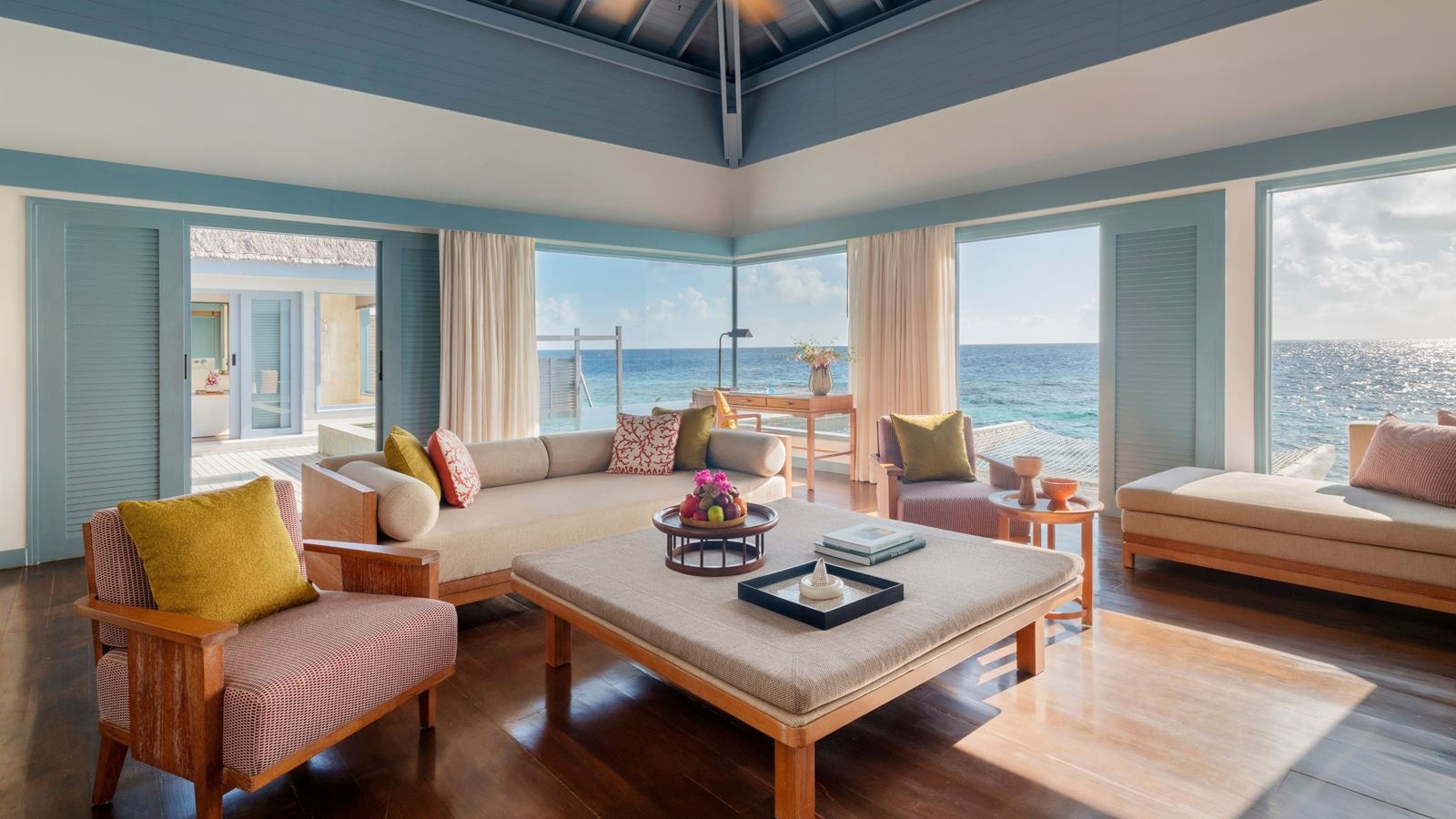 rooms-sunset-overwater-pool-villa-1br