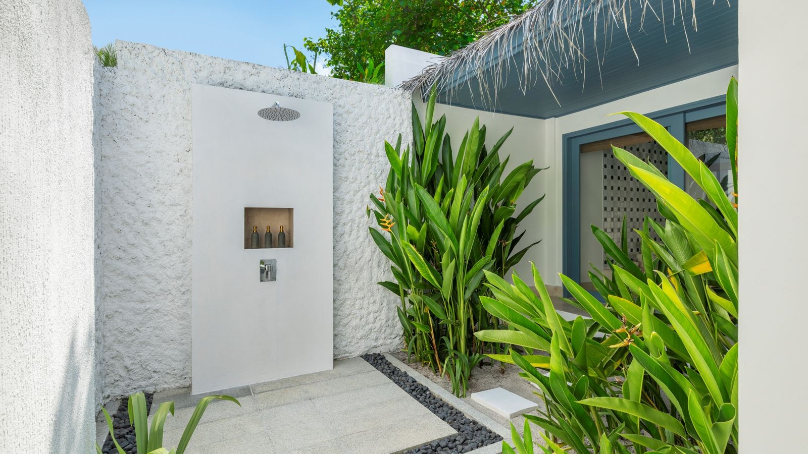 rooms-beach-pool-villa-1br