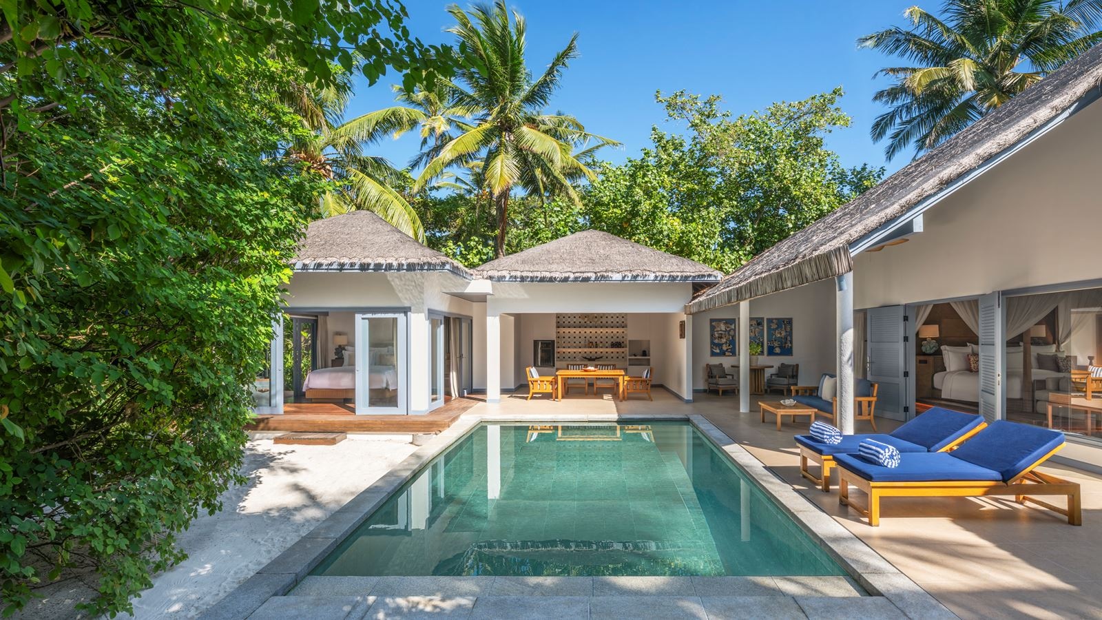 rooms-family-beach-pool-villa-2br