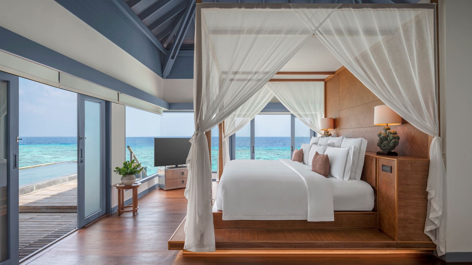 rooms-sunset-overwater-retreat-2br