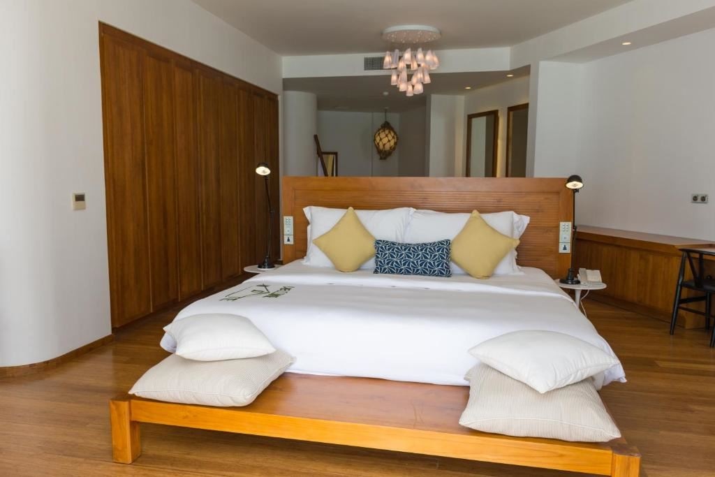 rooms-two-bedroom-lagoon-water-pool-villa