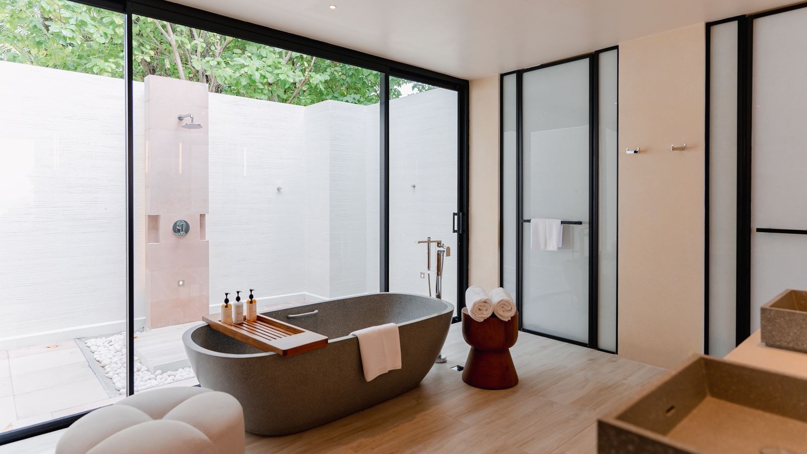 rooms-sunrise-beach-villa-with-private-pool