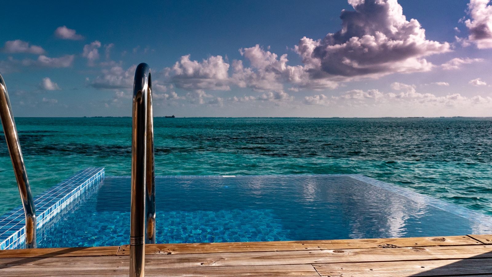 rooms-overwater-pool-villa