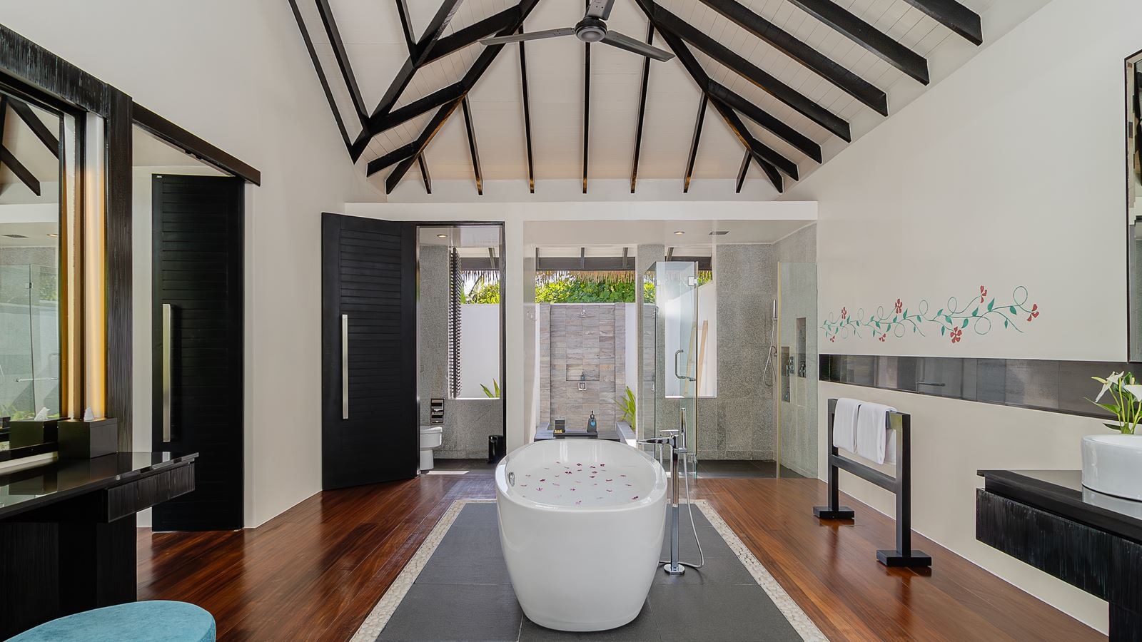 rooms-beach-villa-with-pool