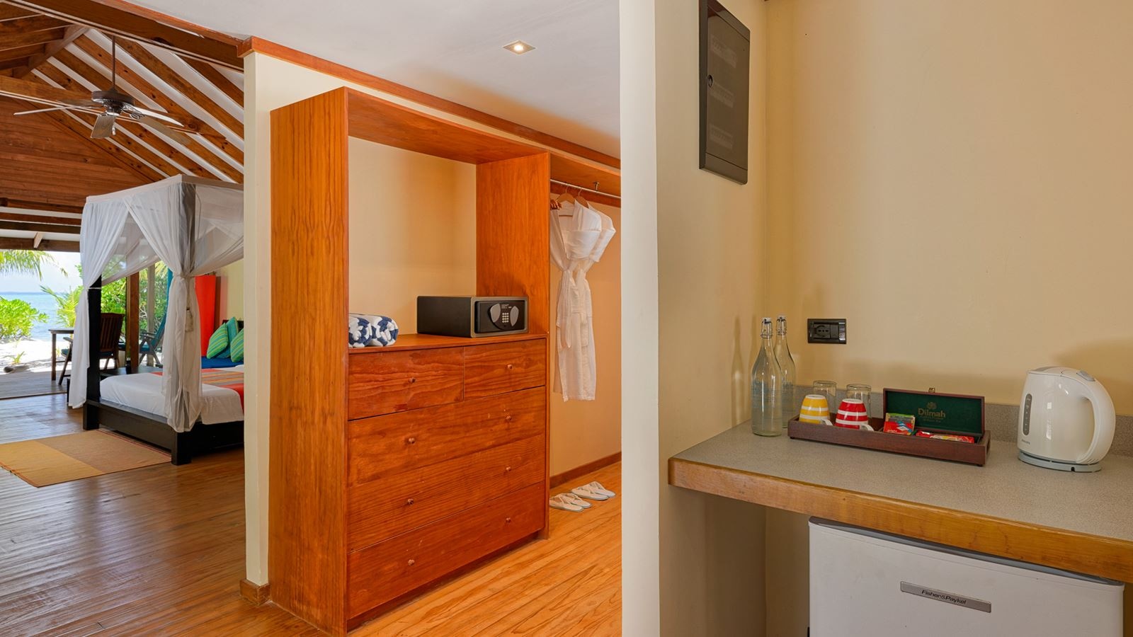 rooms-premium-beach-villa-with-whirlpool