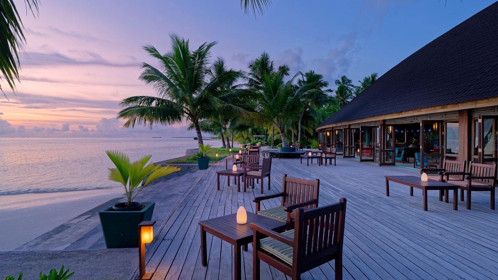 restaurants-dhoni-bar