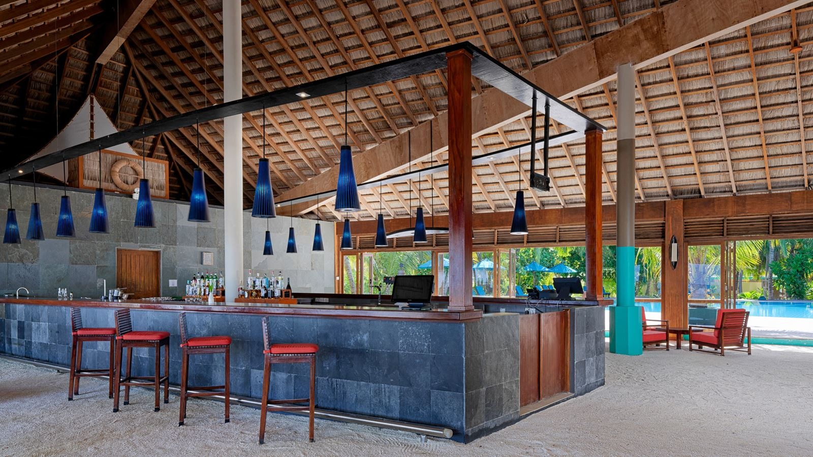 restaurants-dhoni-bar