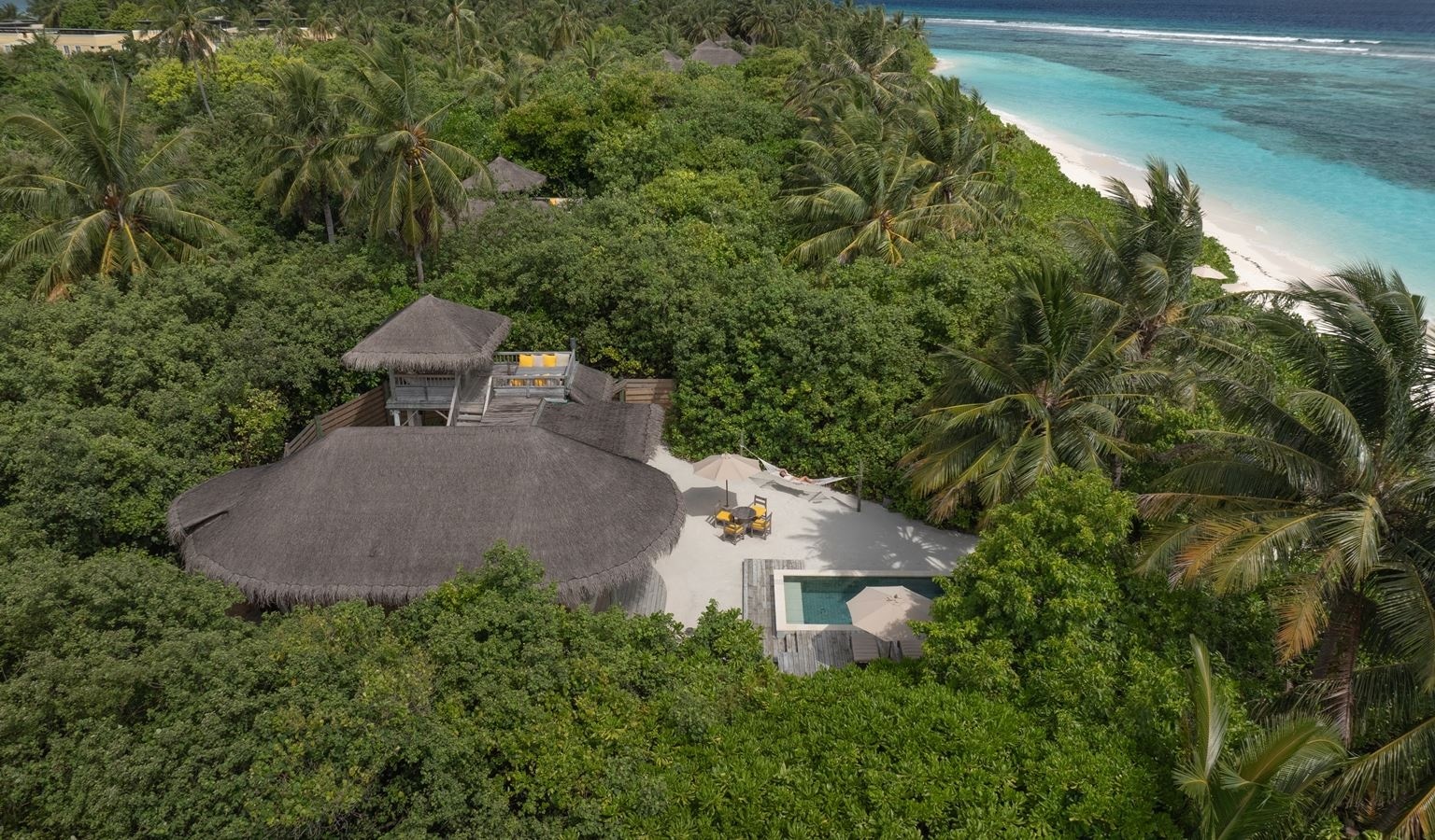 rooms-beach-family-villa-with-pool