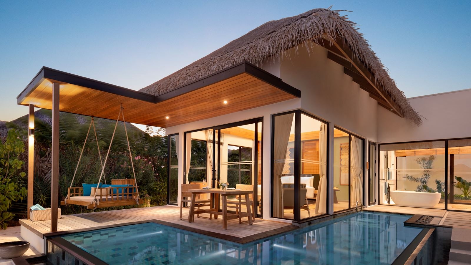 rooms-onebedroom-beach-pool-villa