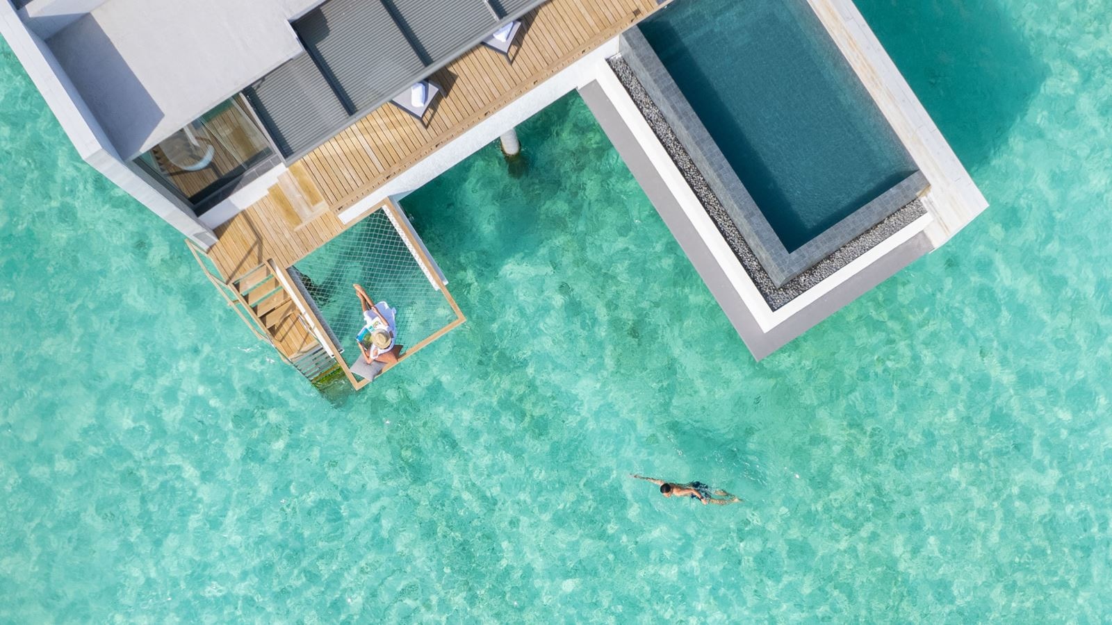 rooms-lagoon-overwater-pool-villa