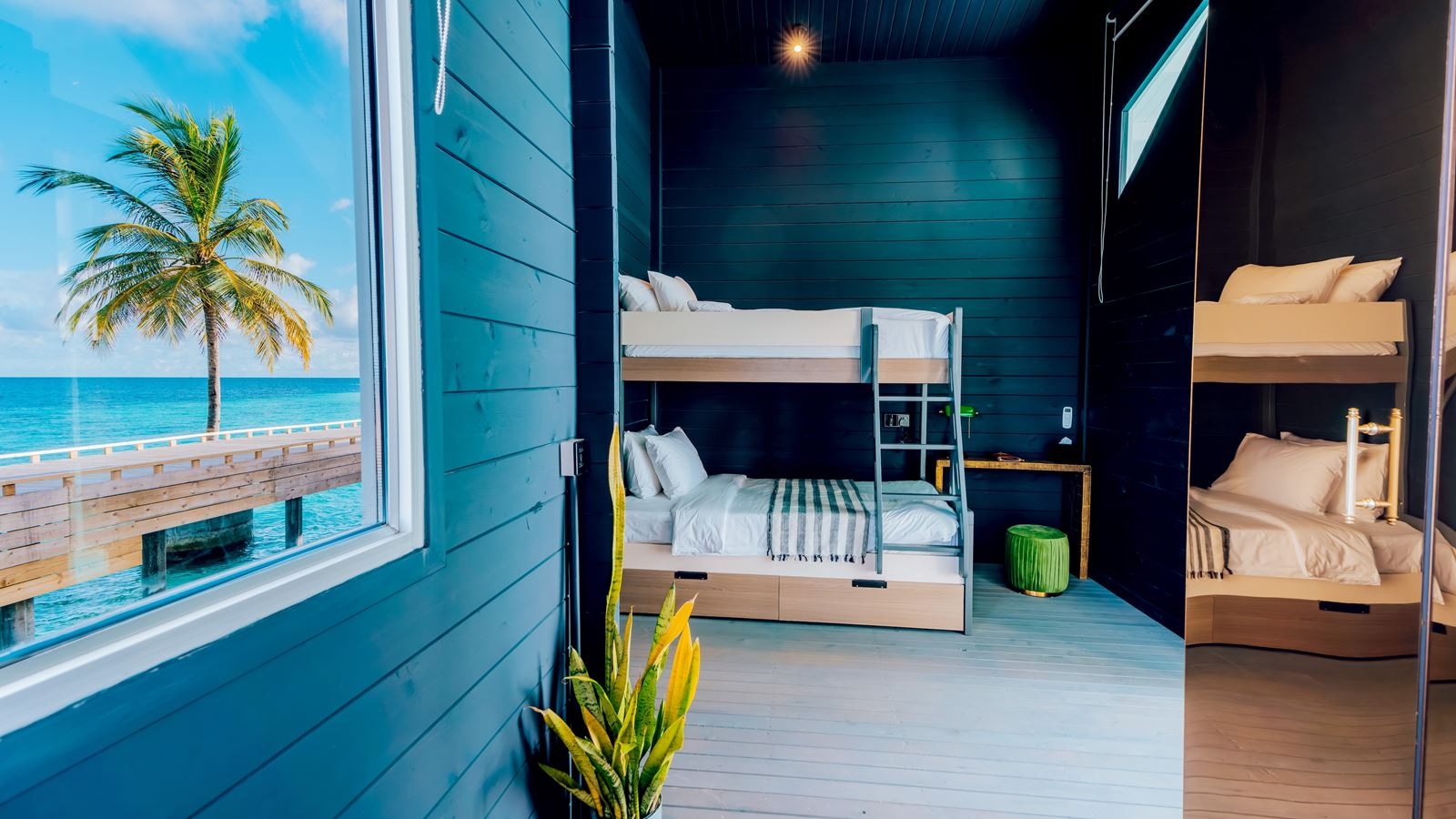 rooms-family-odi-water-villa-with-private-pool--slide