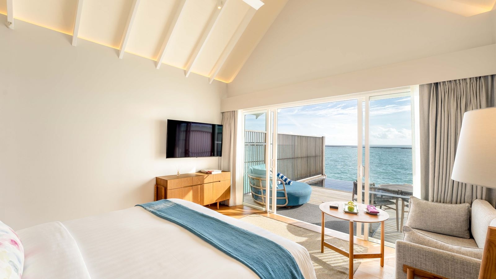 rooms-water-villa-with-pool