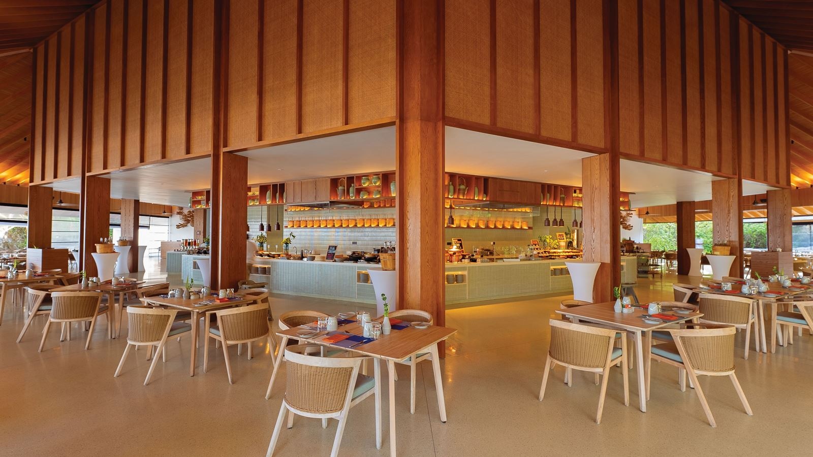 restaurants-raaya-life