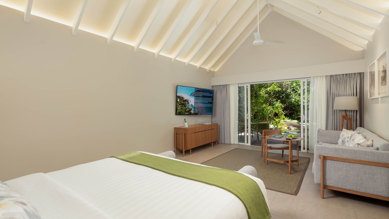 rooms-beach-villa-with-pool