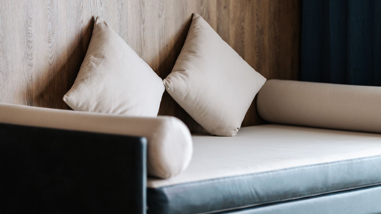 rooms-beach-suite-pool